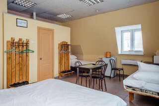 Гостевой дом Пушкин Благовещенск Четырехместный номер-2