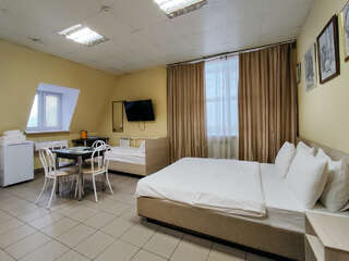 Гостевой дом Пушкин Благовещенск Четырехместный номер-1