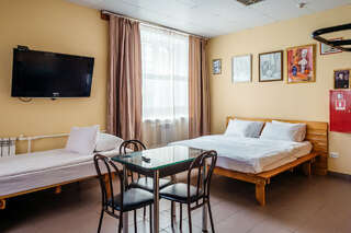 Гостевой дом Пушкин Благовещенск Четырехместный номер-5